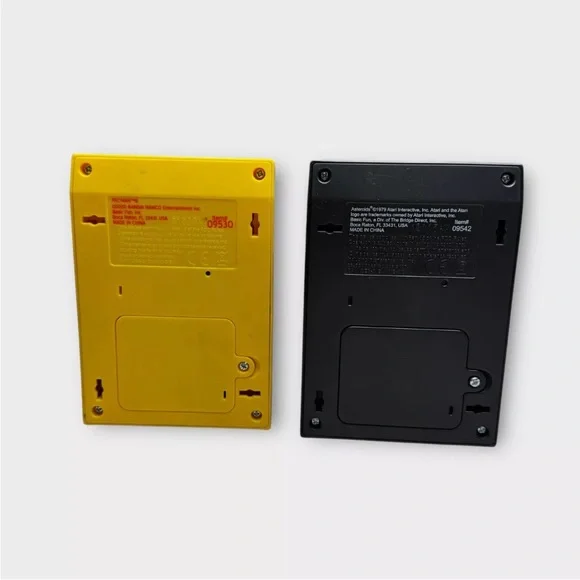 2020 Pac-Man Mini Arcade 2017 Asteroids Video Game Bandai Namco #09530 #09542 - Picture 4 of 8